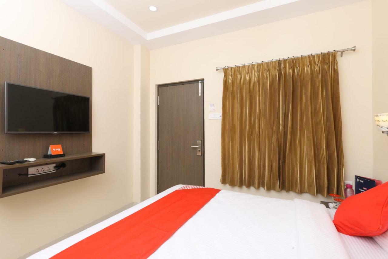 Oyo 14934 Kalyani Grand Hotel Madras Buitenkant foto