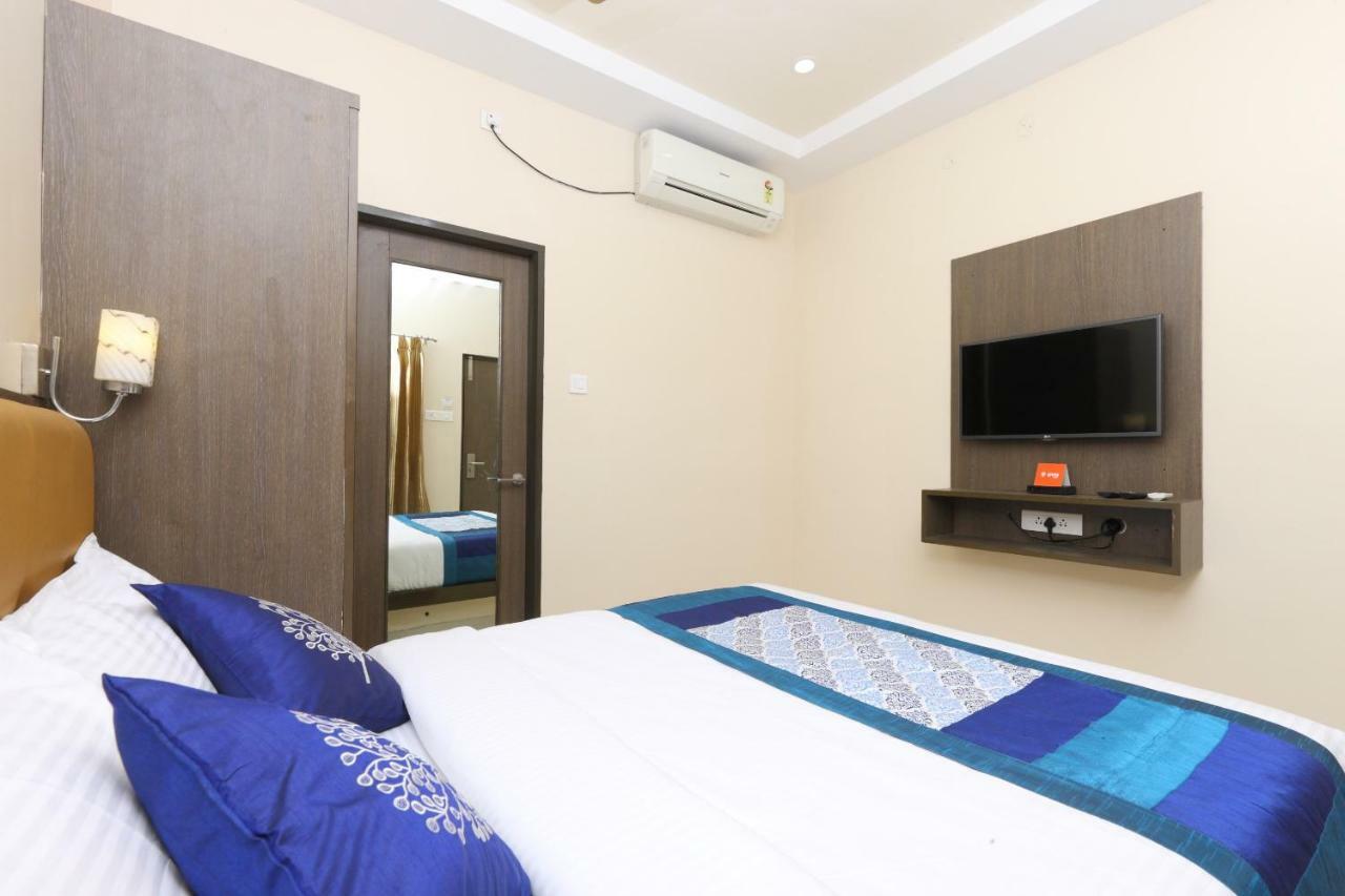 Oyo 14934 Kalyani Grand Hotel Madras Buitenkant foto