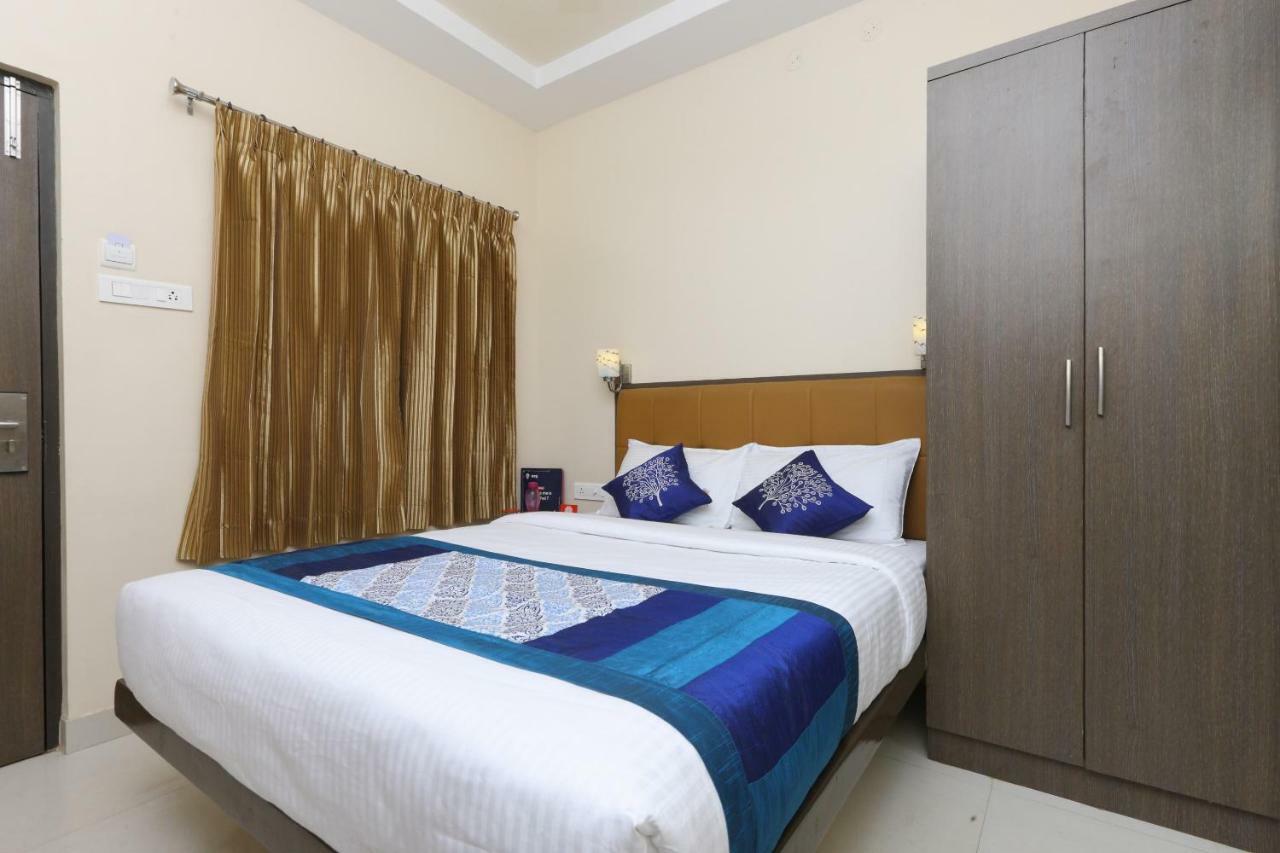 Oyo 14934 Kalyani Grand Hotel Madras Buitenkant foto